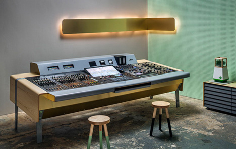UMProject-WSWMixingConsole.jpg