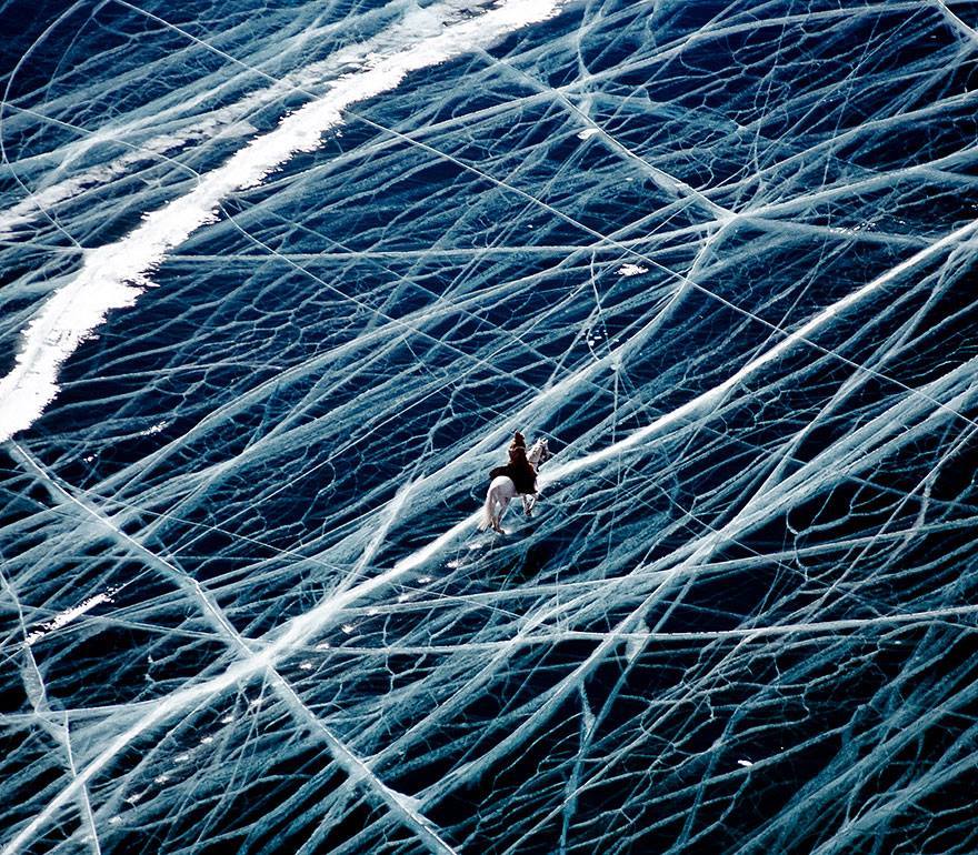 0lakebaikalfrozen002.jpg