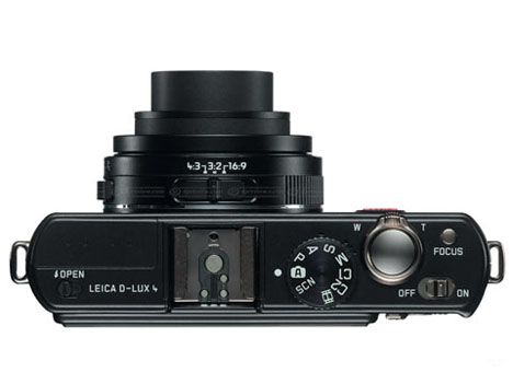 D-Lux-4-top.jpg