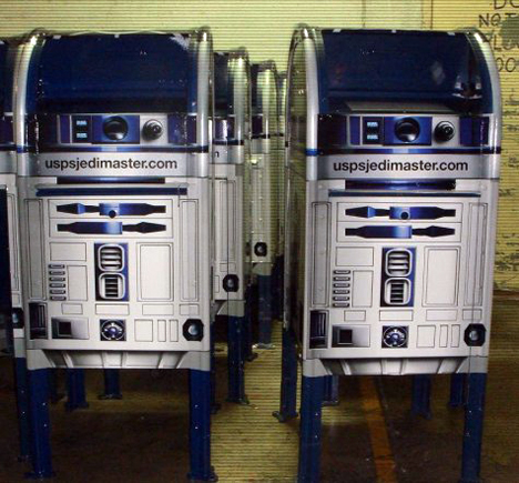 r2d2mailboxes.jpg