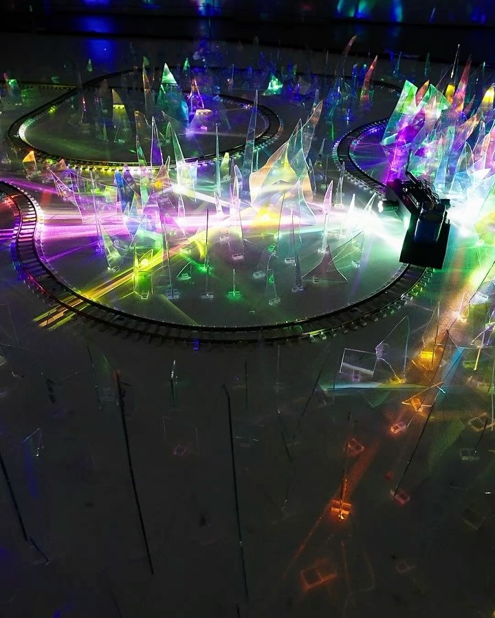 アート・デザイン・音楽 Vision Moderne Das Prinzip Konstruction DEVIATION: Artist Sven Sauer's Incredible Kinetic Light