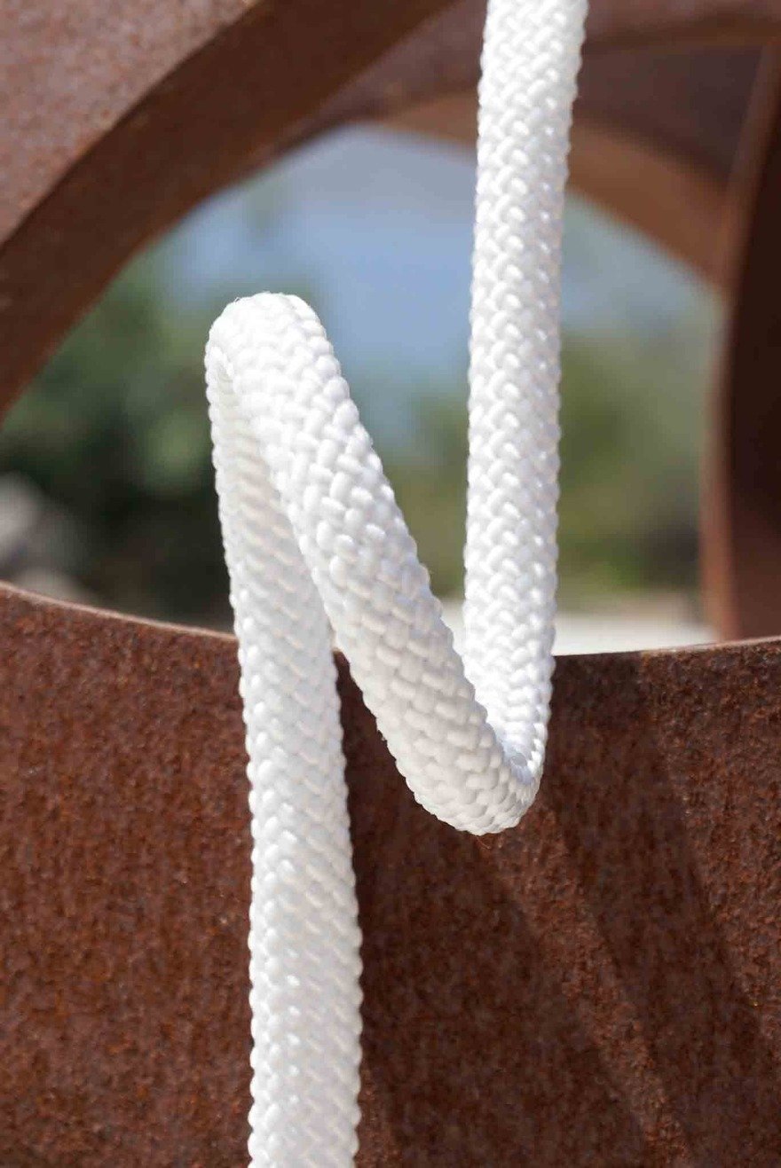 Hanging Hook Substitute: A Rope with Permanent Yet Movable Loops - Core77