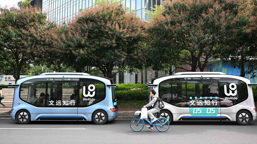Chinese Autonomous Buses are Spreading Around the World - Core77