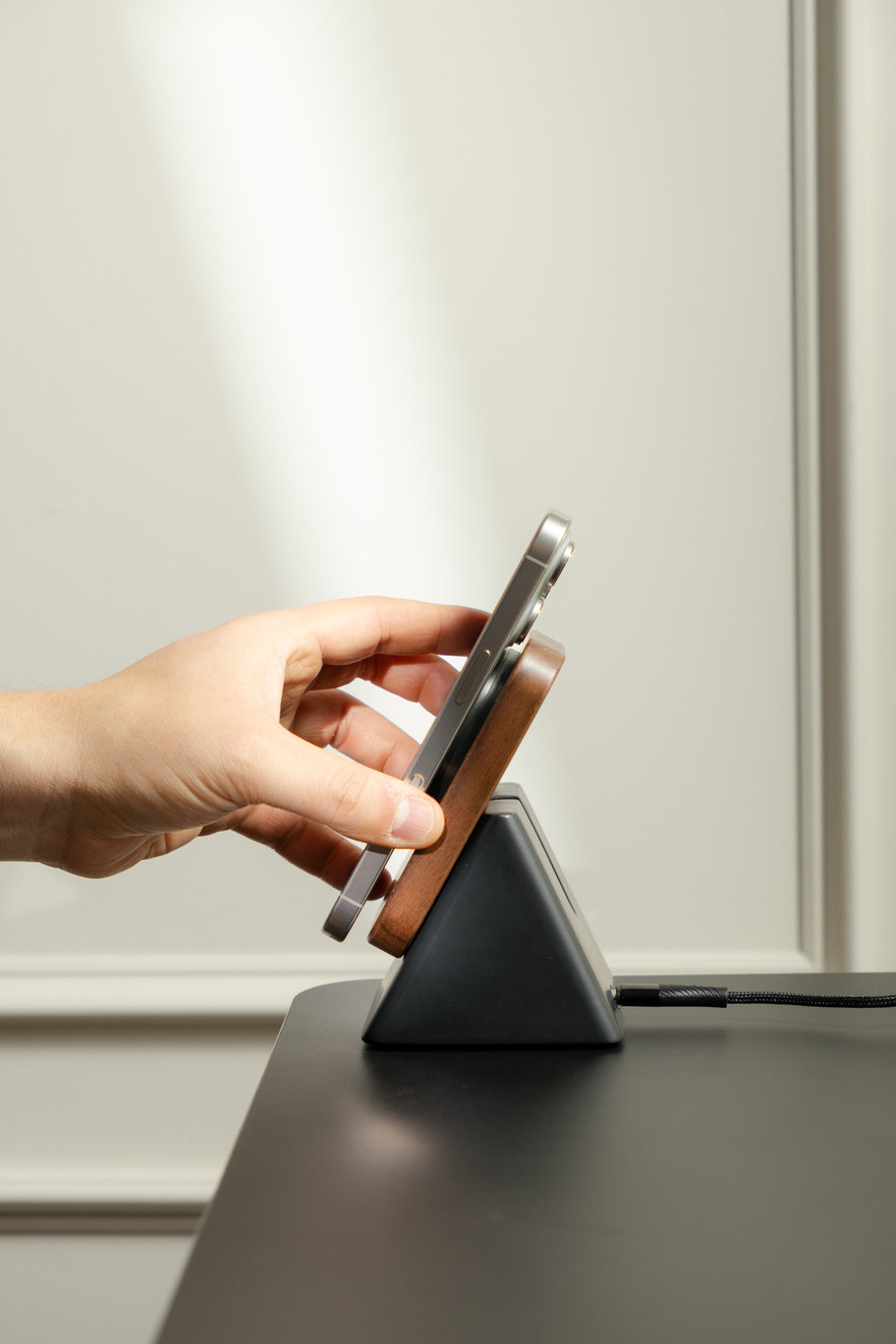 Modhaus' Wireless Phone Charger with a Concrete Base - Core77