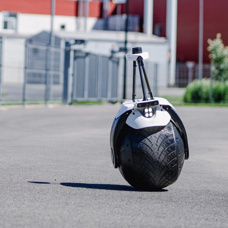 Unique Form Factor for a Security Robot: Rollo's Monowheel 'Bot - Core77