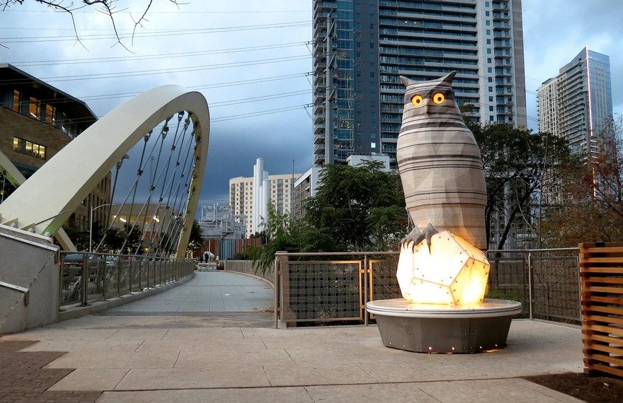 In Austin, (Literally) Head-Turning Public Artworks - Core77