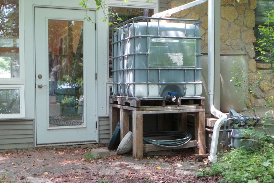 The Rainwater Wall: A Space-Saving Water Harvesting Tank  - Core77