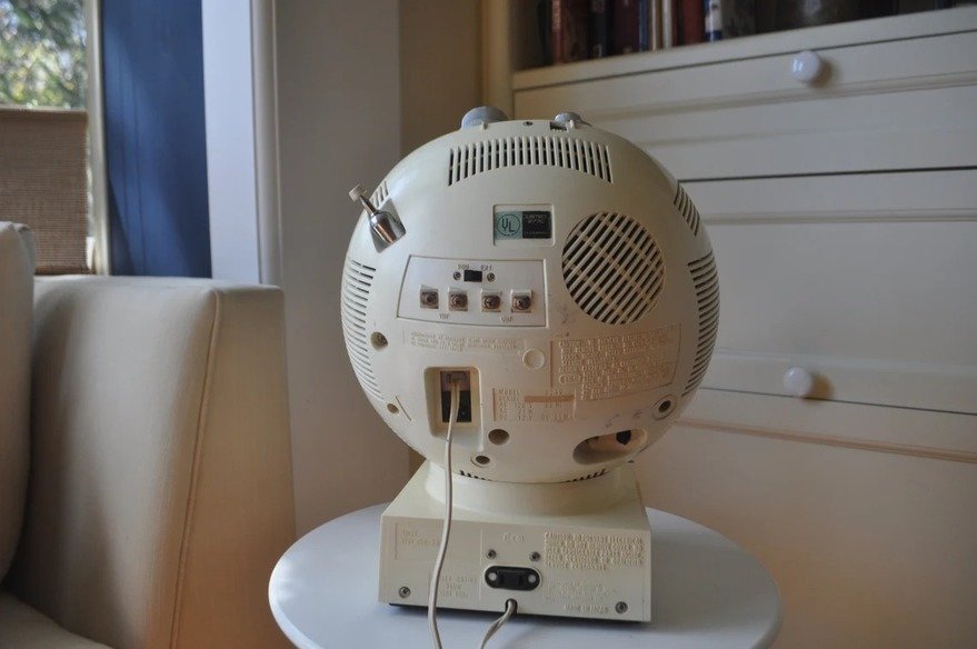 A Spherical Computer Monitor Pays Homage to a 1970 JVC Design  - Core77