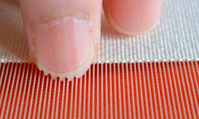 These Japanese Tapestry Artisans File Their Fingernails Into