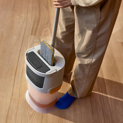 The Mechanics of a Cleaner Mop