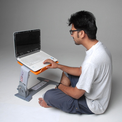 An Adjustable Laptop Stand that Curves to Fit Your Body - Core77