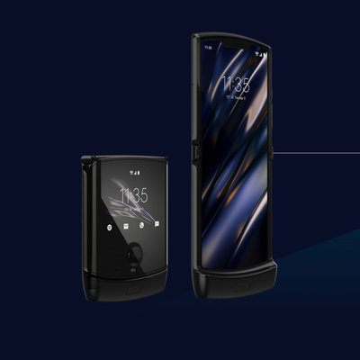 Is Apple Sleeping? Motorola Returns to Human-Focused Design Dominance with Their Incredible Folding Smartphone