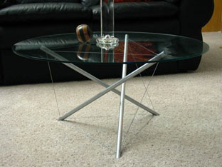 Build your own tensegrity table - Core77